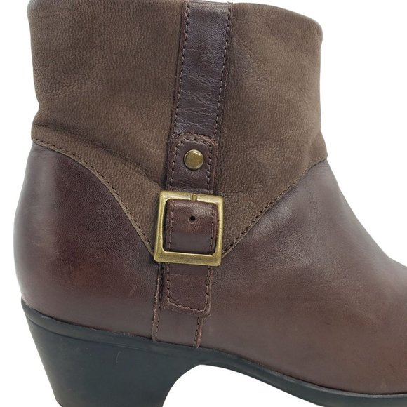 CLARKS Sz 9 Wide Ingalls Dover Brown Leather Side Zip Heeled Ankle Comfort Boots - Picture 2 of 14